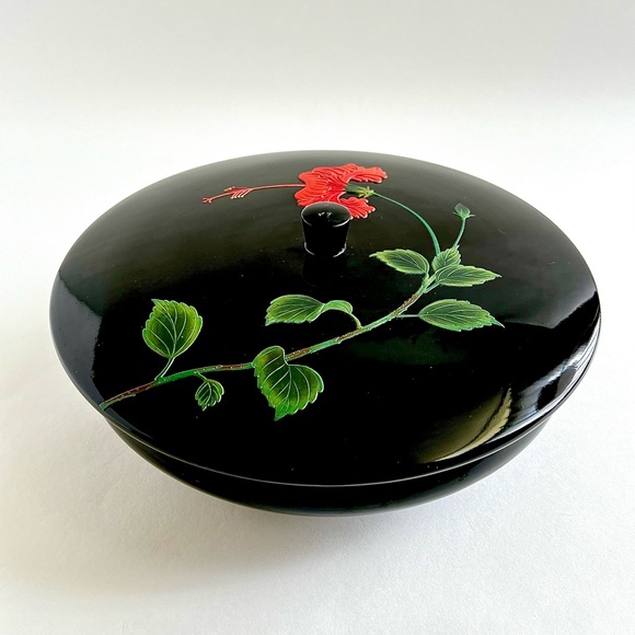 Vintage Bembo Okinawa Hibiscus Lacquerware Japanese Candy Box with Lid - Picture 3 of 9